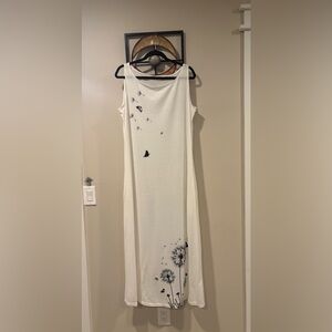 Elegant White Floral Maxi Dress